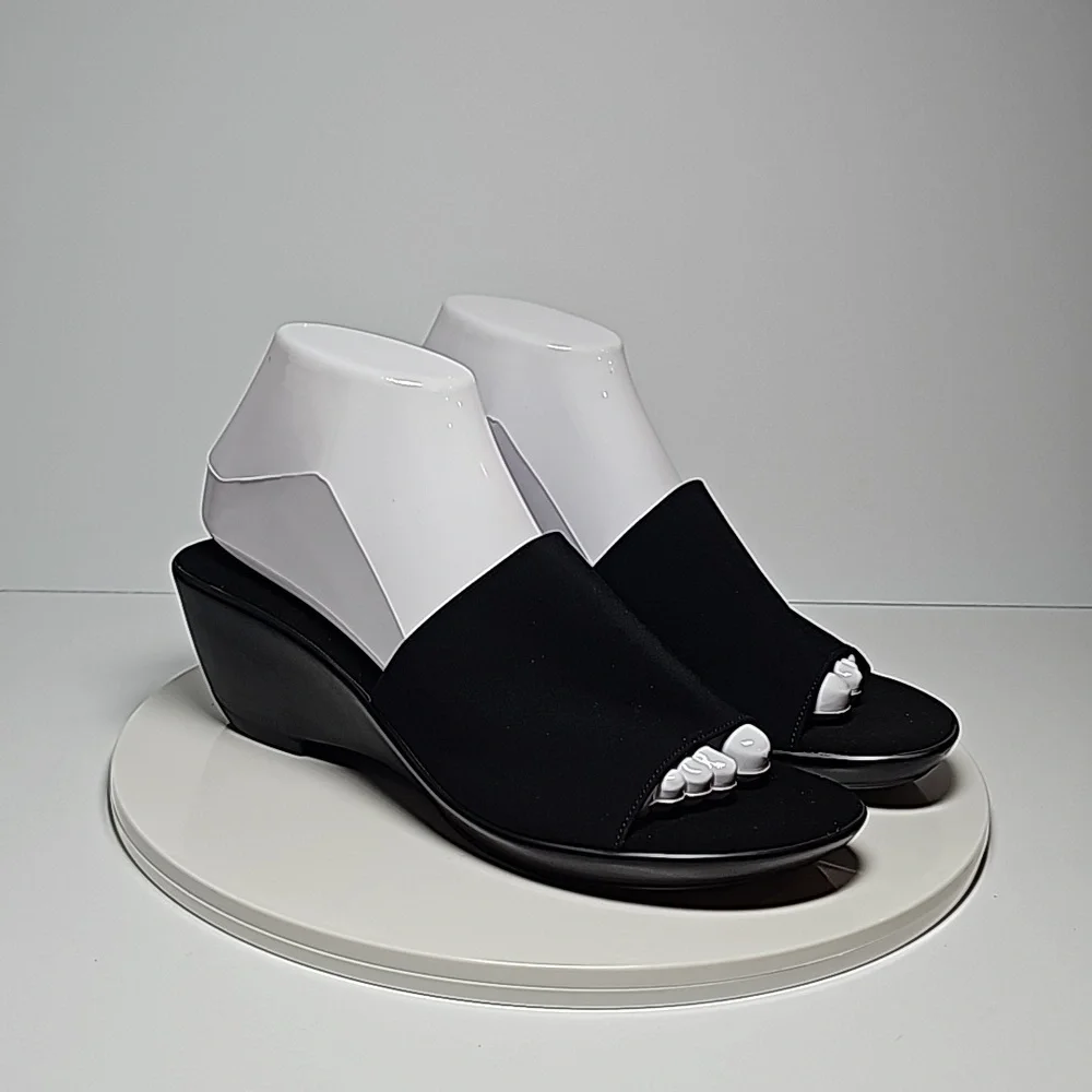 NWOT Onex Rory Italy Black Stretch Wedge Slide Sandals Comfort 9 Lightweight